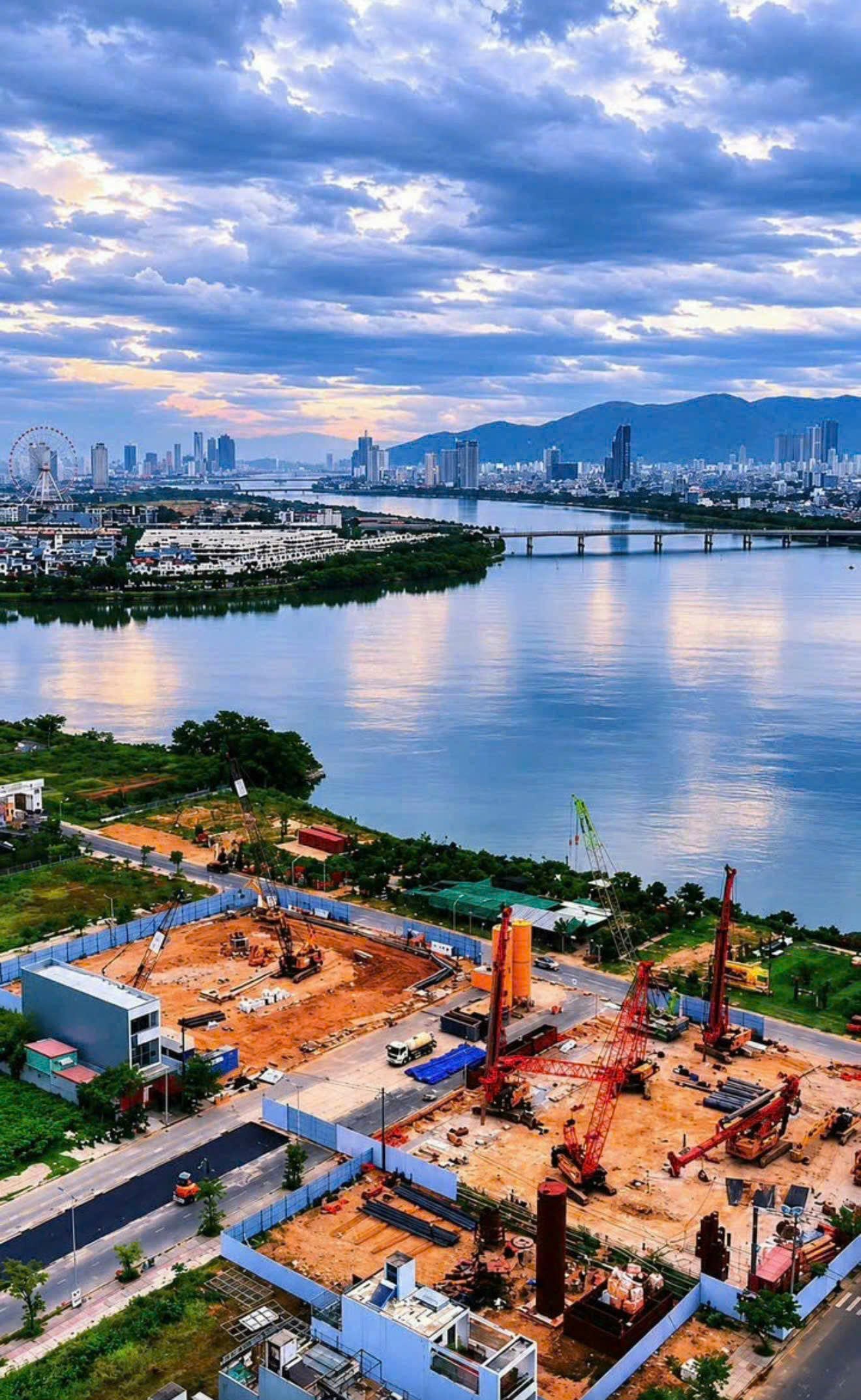 S-Light Tower – Tiện ích hồ bơi nội khu Sun NeO City
